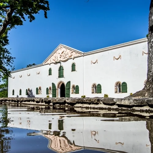 200 YEAR OLD BOTTLE OF GRAND CONSTANCE BREAKS ALL EXPECTATIONS ON RARE WINE AUCTION