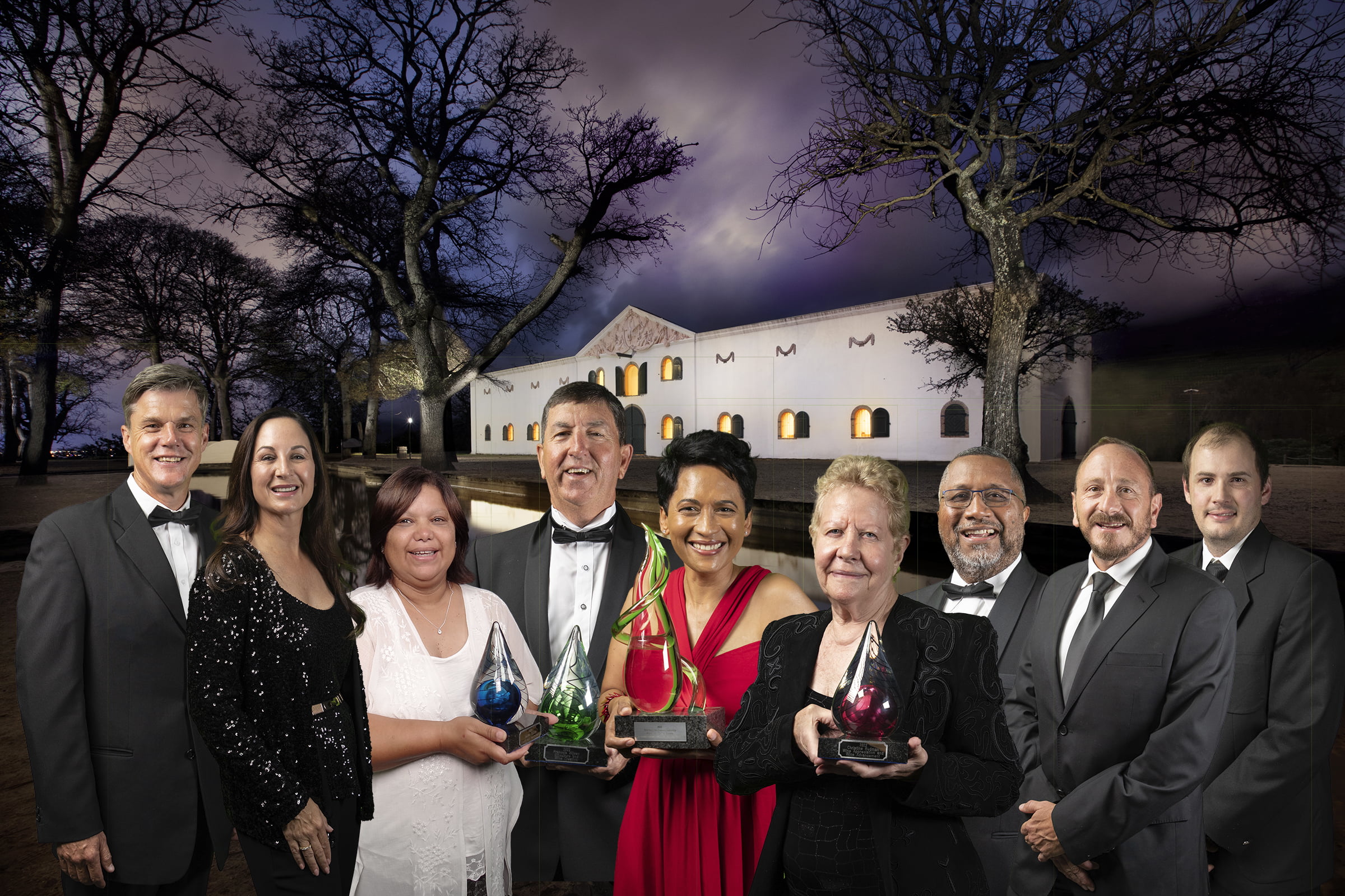 Read more about the article <strong>SA WINE INDUSTRY PAYS HOMAGE TO FOUR TRAILBLAZERS</strong>